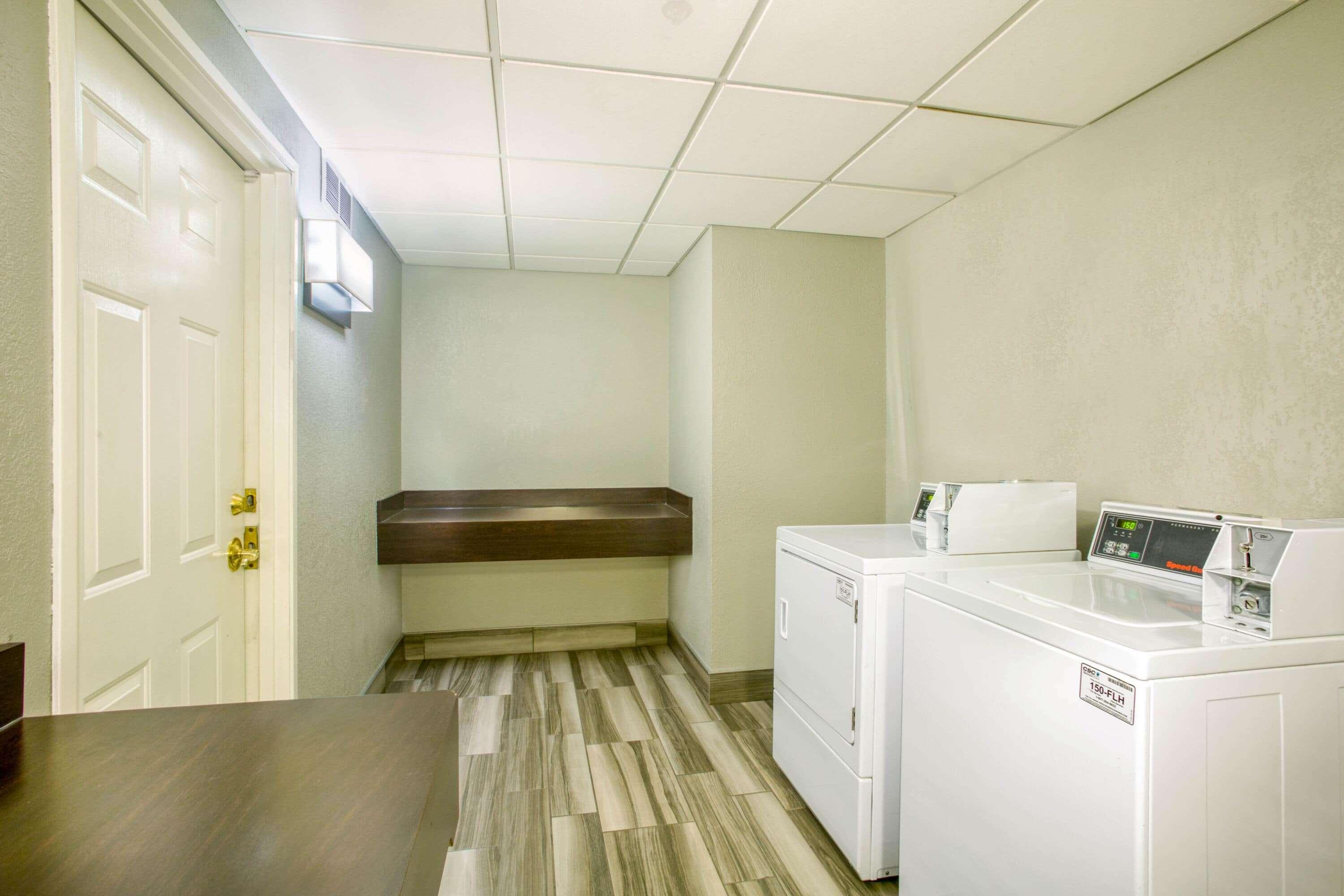 Hotel La Quinta By Wyndham St. Louis Westport Maryland Heights Esterno foto