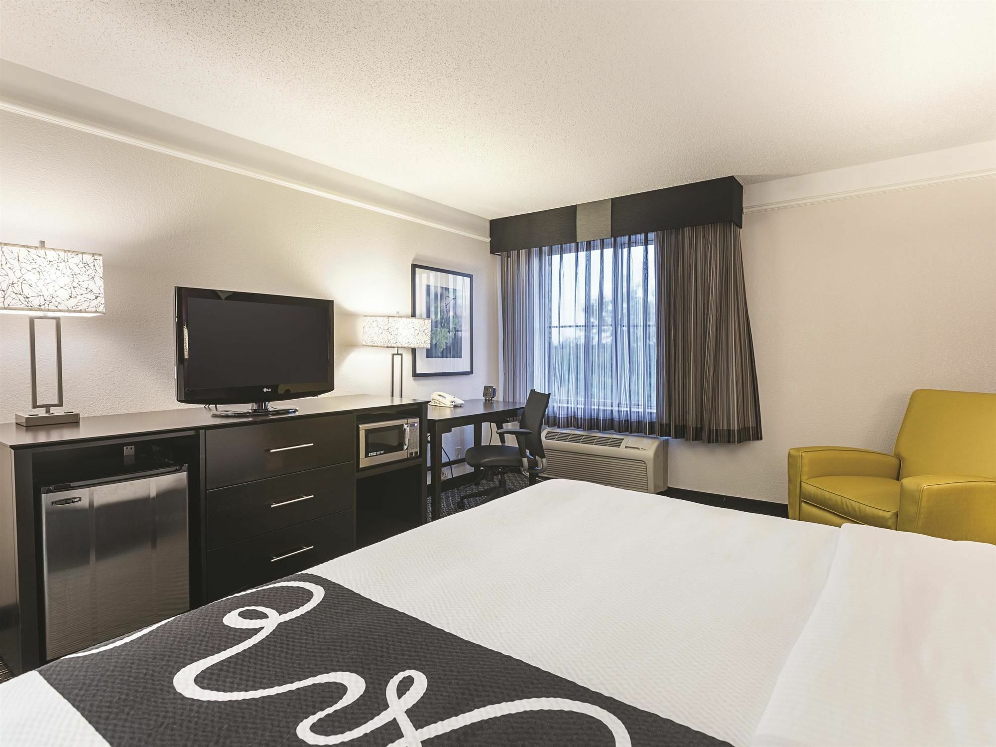 Hotel La Quinta By Wyndham St. Louis Westport Maryland Heights Esterno foto